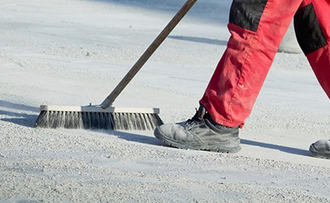 Tips for Cleaning Asphalt Driveways